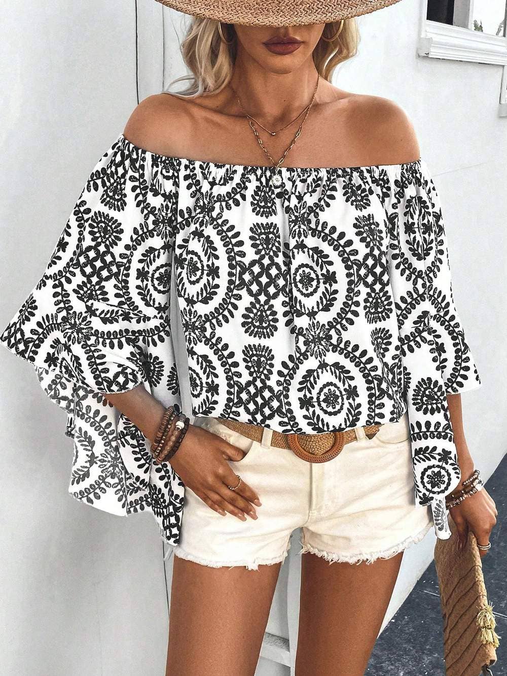 Queen Fashion – wholesale Blouse – Women’s – shoulder blouse with plant print and flare sleeves8