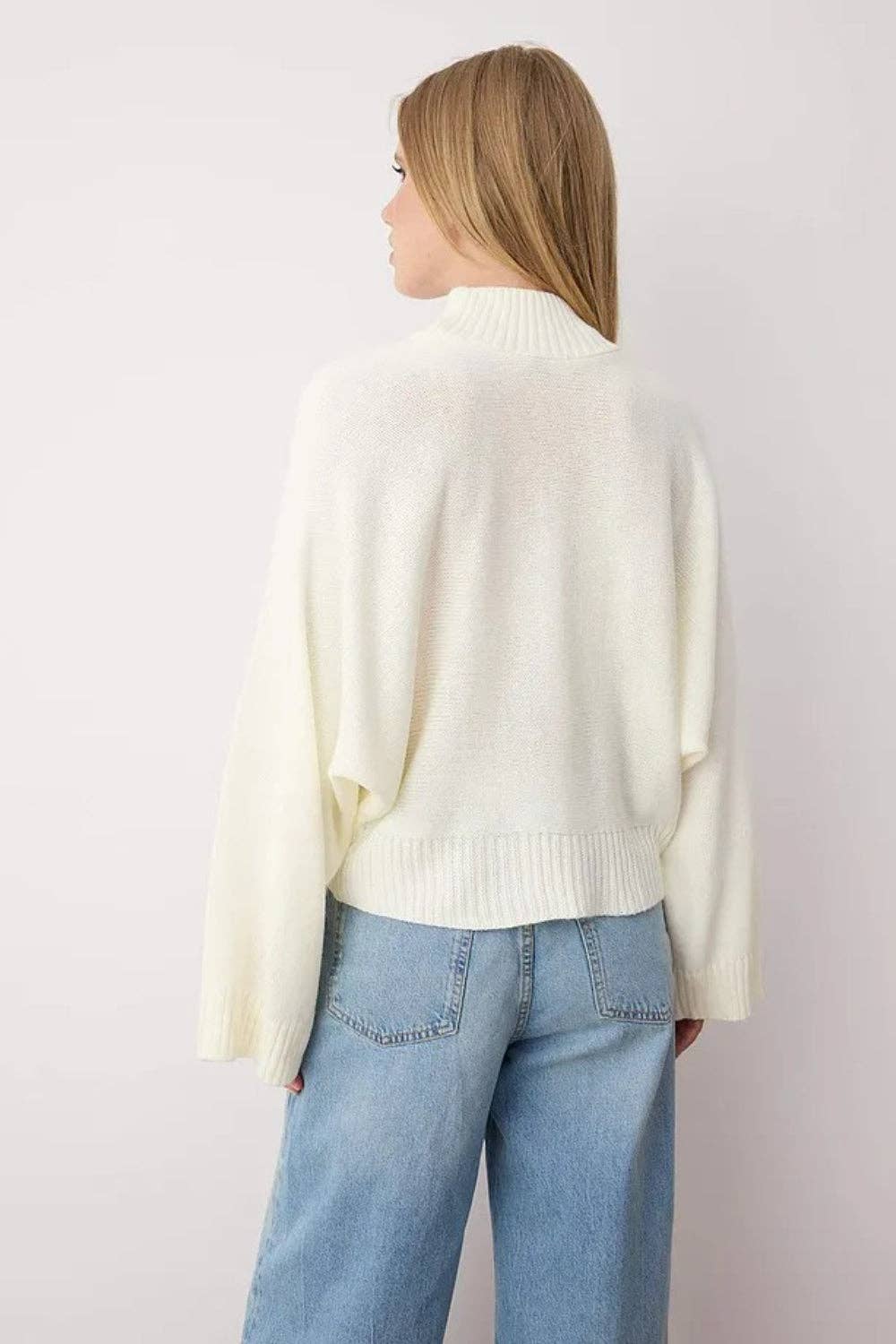 Hoxton Gal – wholesale Knitted jumper – Women′s – Oversized Flared Sleeve Knit Sweater11