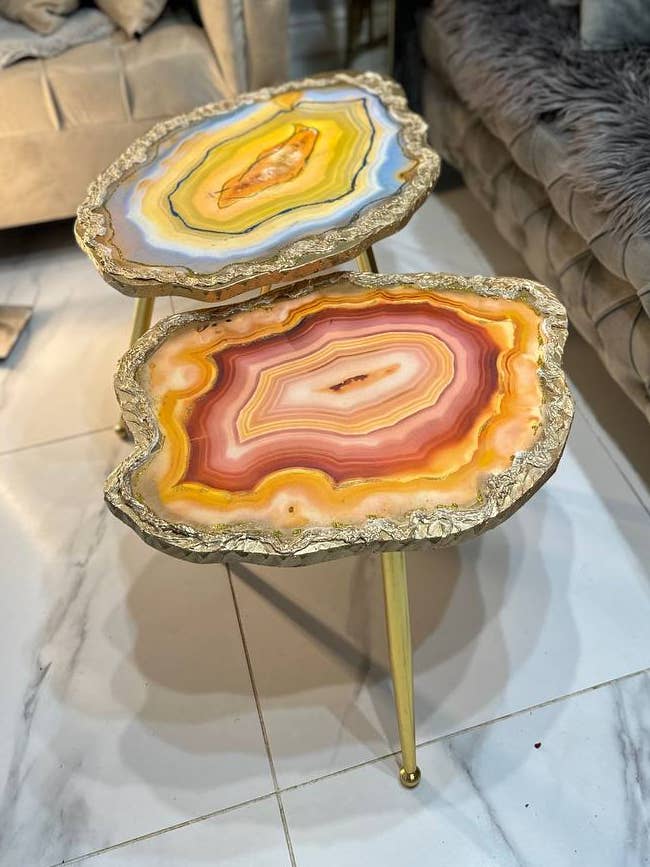 2 grandes tables gigognes faites à la main en époxy art Geode, café/accompagnement ( pour la vente par SamshineDesign