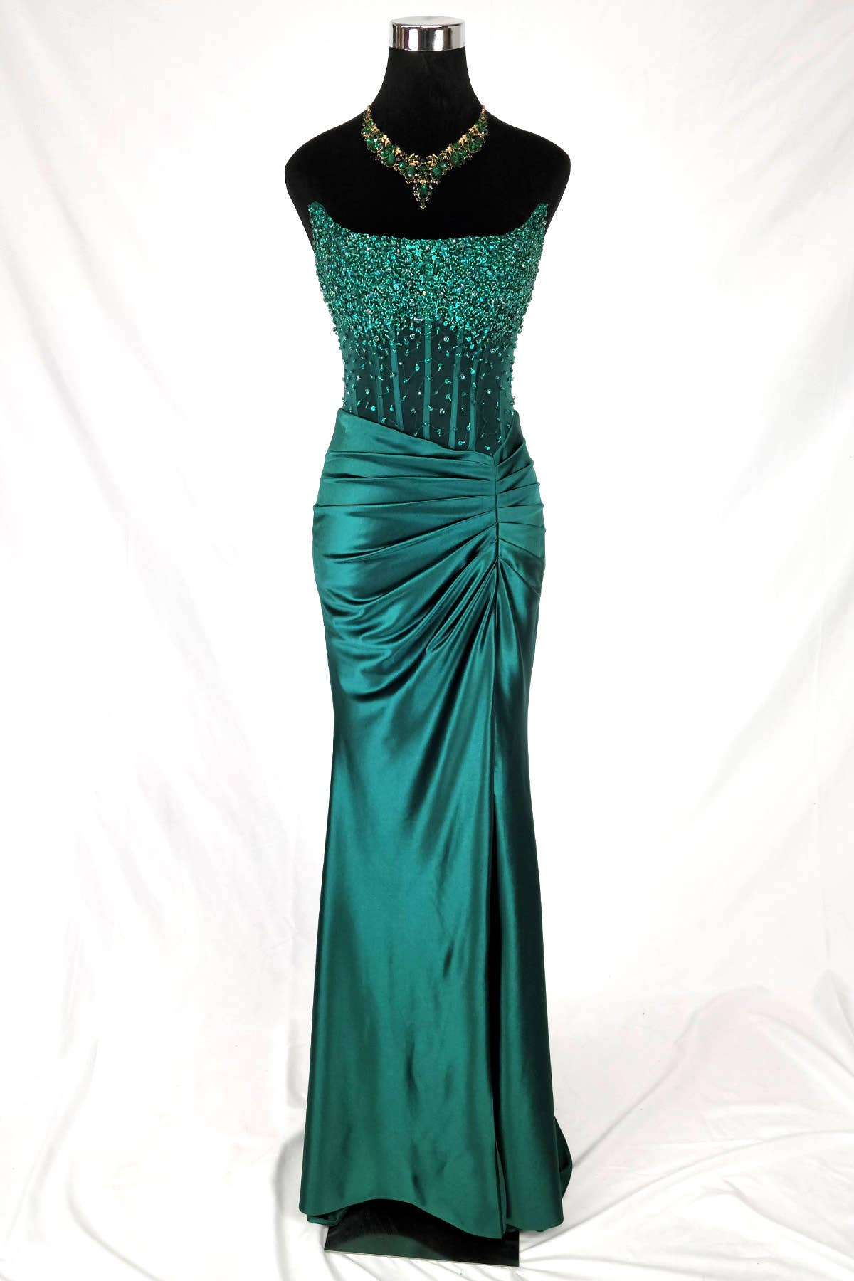 Chicas - Vente Robe de soirée – femme - Robe bustier en satin avec corset à perles et sequins C83118