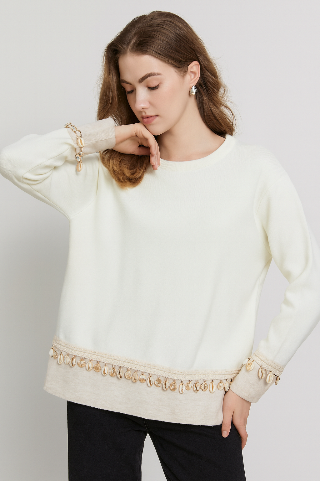 Lucy Sparks – Großhandel Strickpullover – Damen – STRICKPULLOVER MIT VERZIERTEM MUSCHELSAUM-DETAIL5