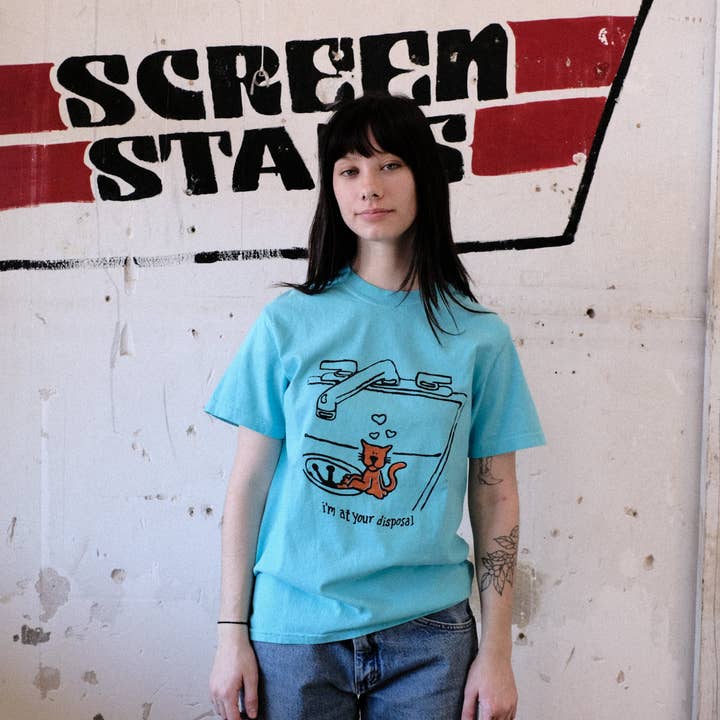 NORMAN ROSCOE - Vente T-shirt sérigraphié – unisexe - T-shirt "Je suis à votre disposition"2