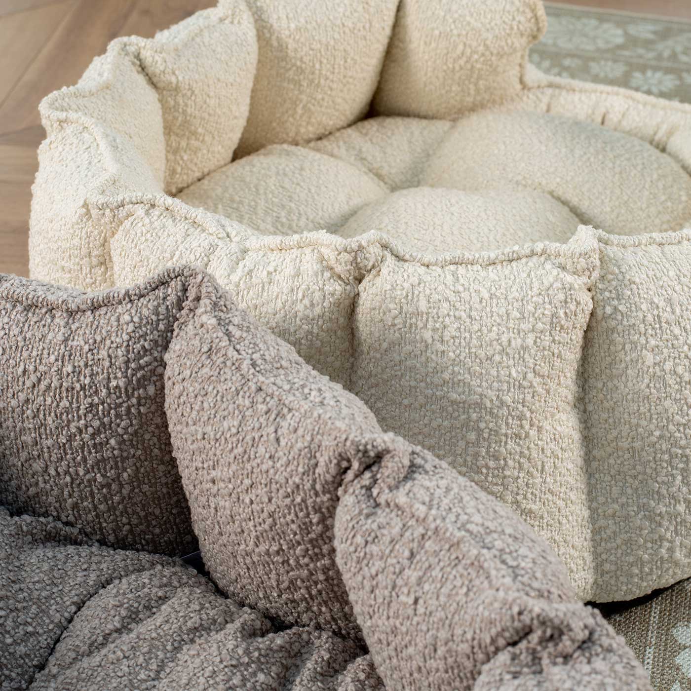 Lords and Labradors – wholesale Pet bed – Cat – High Wall Bed For Cats in Bouclé1