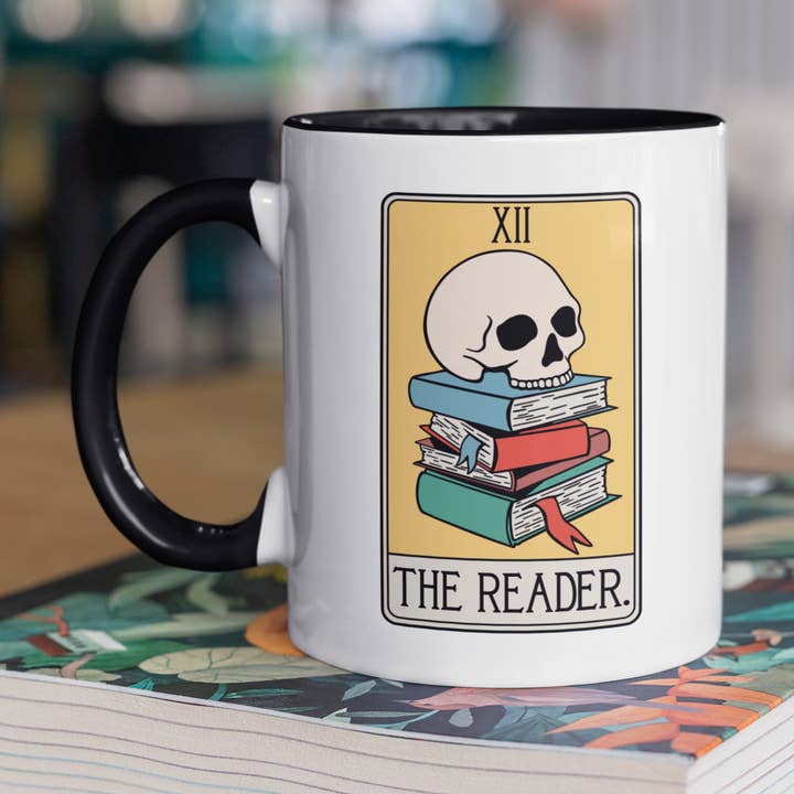 The Reader Tarot Card Kaffemugg  för wholesale av Indigo Maiden
