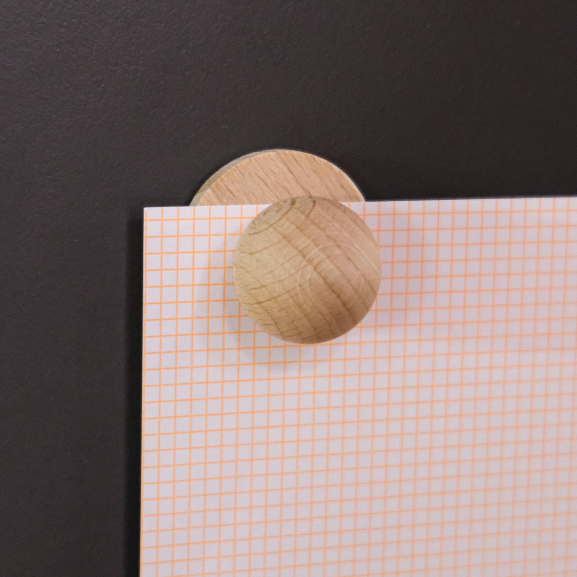 tout simplement - Wholesale Magnet - hop® - memo holder with its magnetic support0