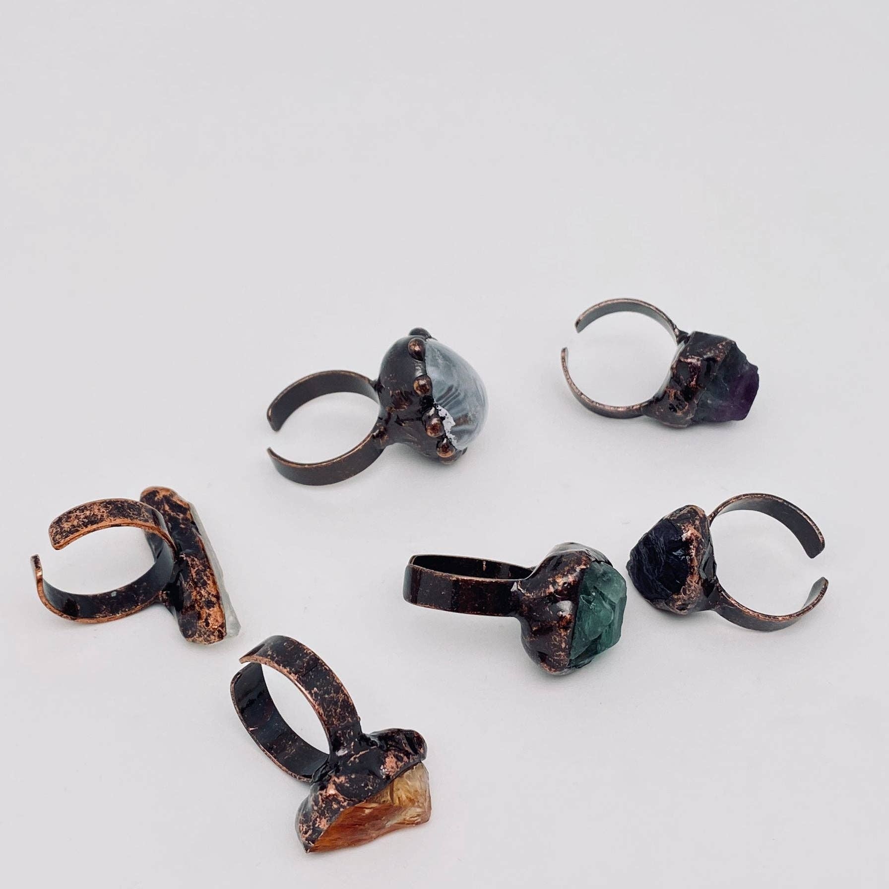 Mio Queena - Vente Bague de cocktail/de cérémonie - Bague réglable vintage en pierre naturelle et cristal amorphe - CS6