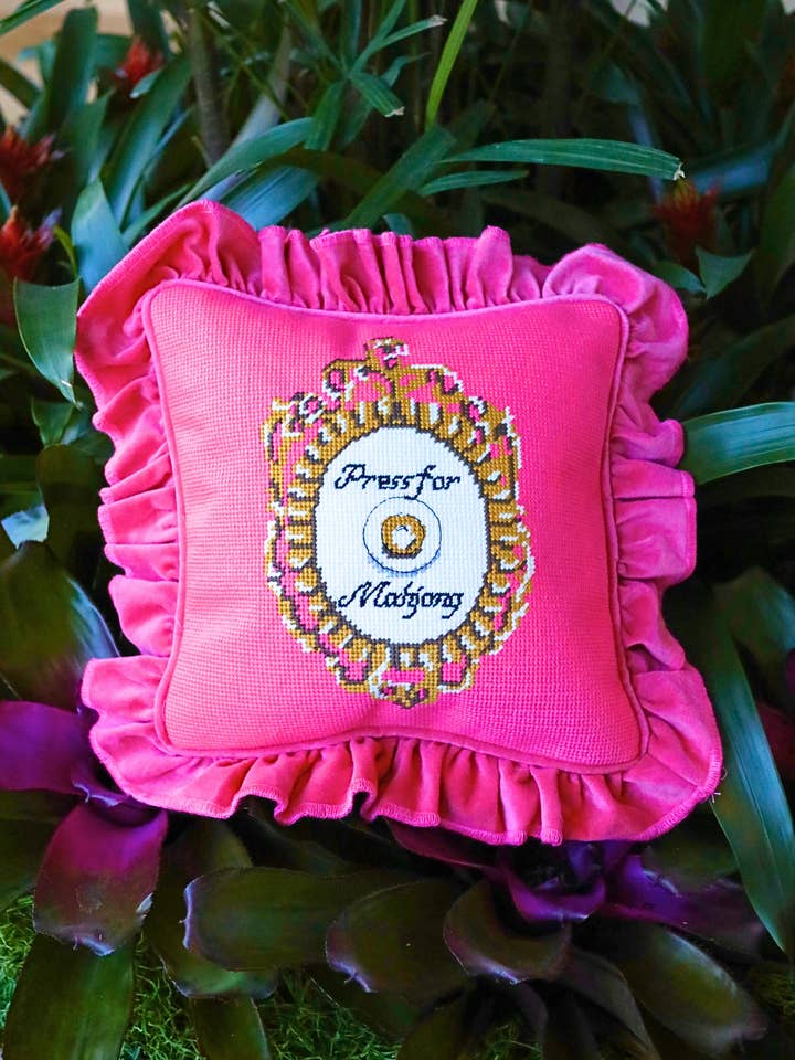 Appuyez pour Coussin de Broderie Mahjong pour la vente par Southern Decorative