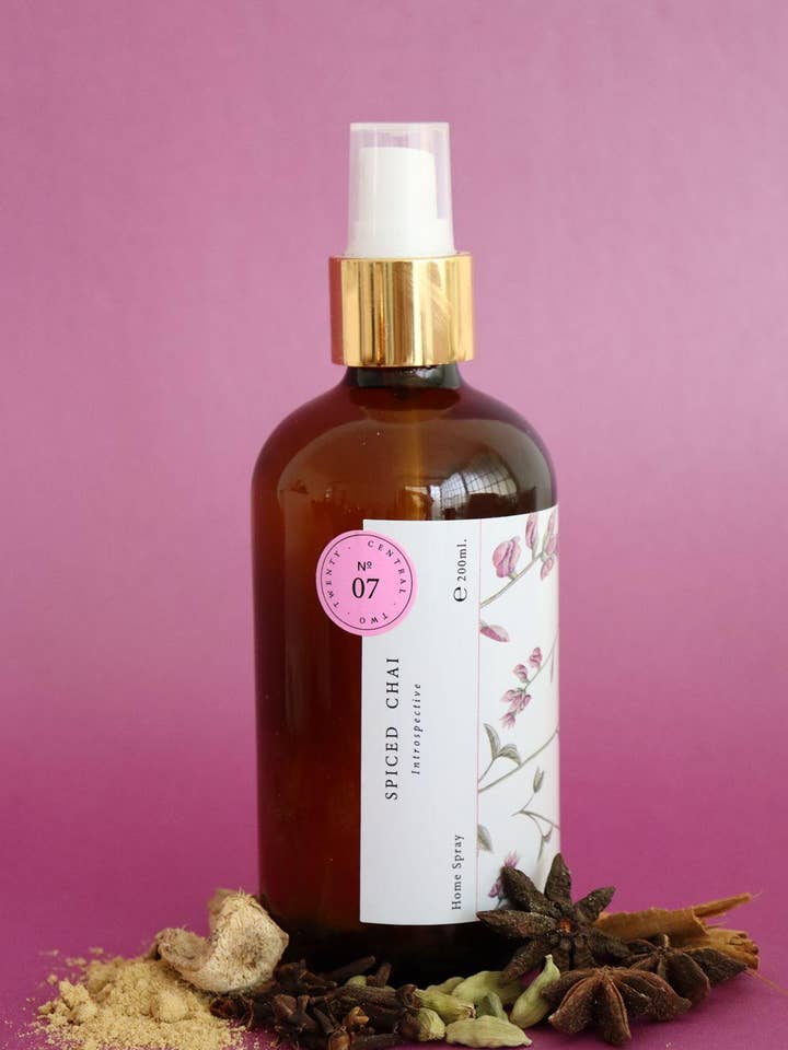 07 | Active | Bougie épicée au chai | Spray pour la maison pour la vente par Central 220