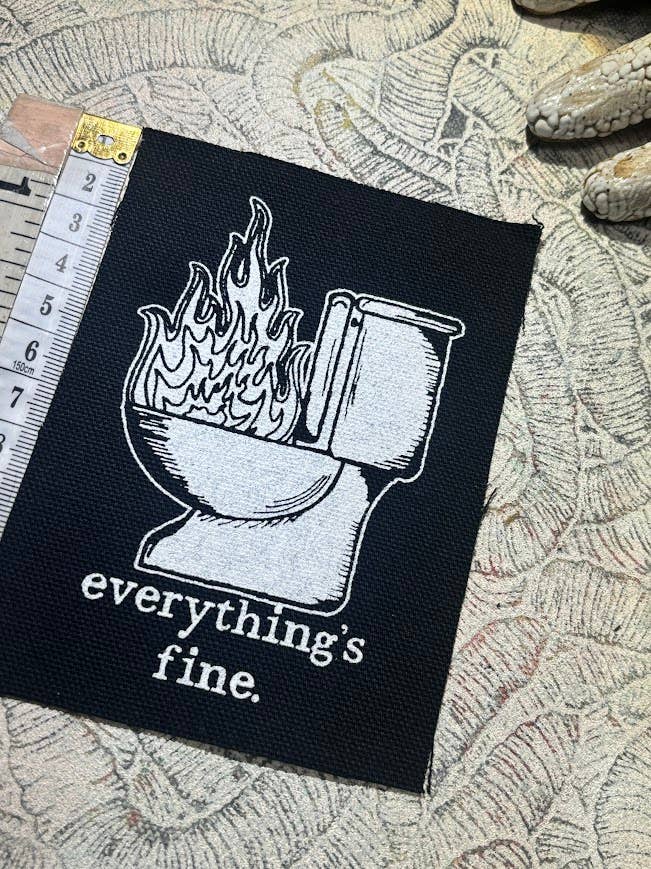 Three Raccoons - Vente Écusson - Tout va bien. Patch d'incendie de toilettes.2