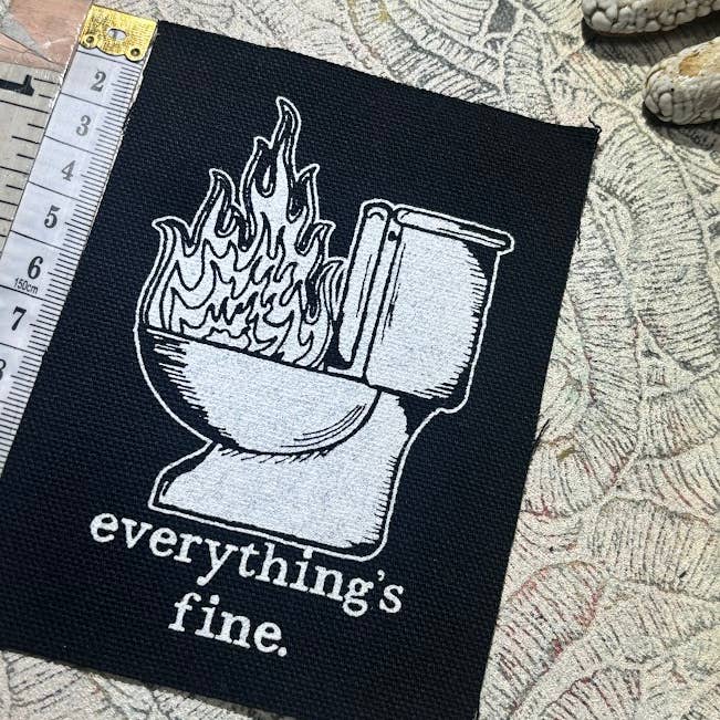 Three Raccoons - Vente Écusson - Tout va bien. Patch d'incendie de toilettes.2