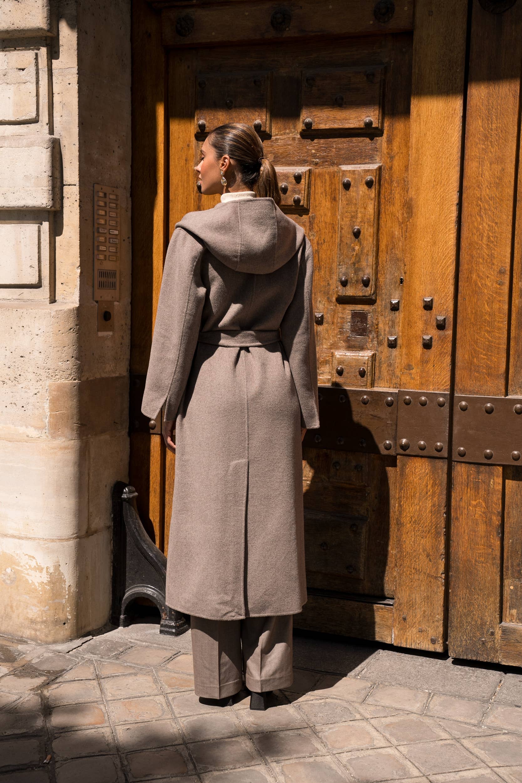 Attentif Paris - Wholesale Coat - Women's - Hand-sewn long wool coat with large hood and belt8