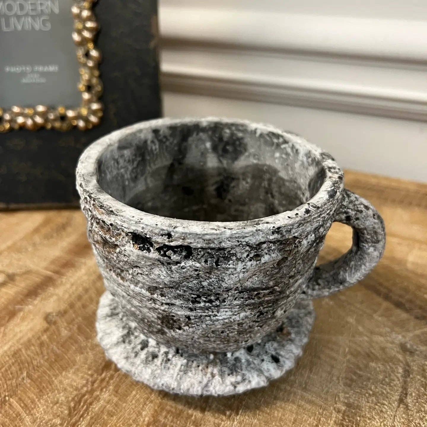 Vagabond Vintage – wholesale Plant pot – Cement Rustic Tea Cup Planter2