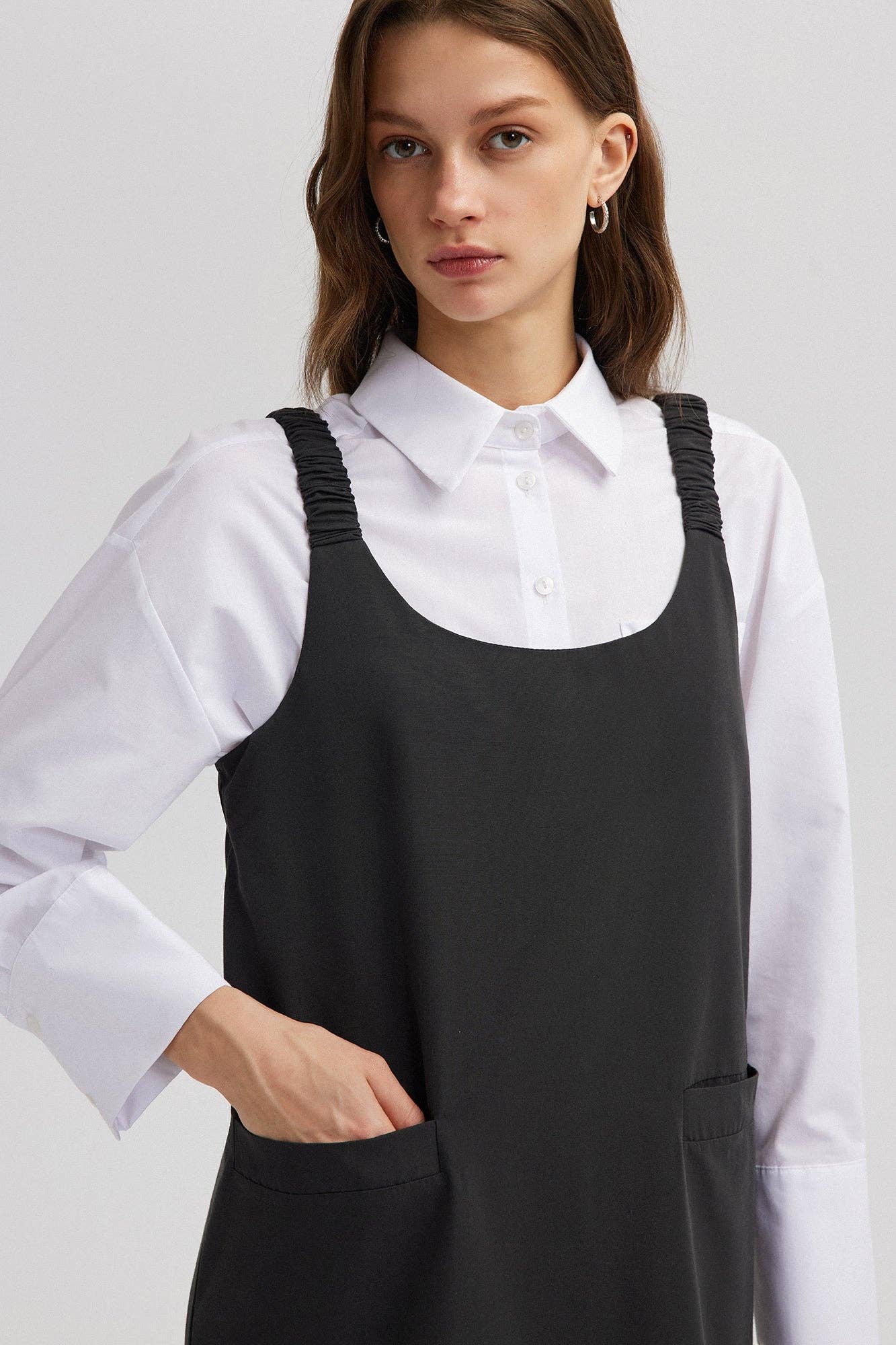 Black THICK STRAP GILET for wholesale on Faire4