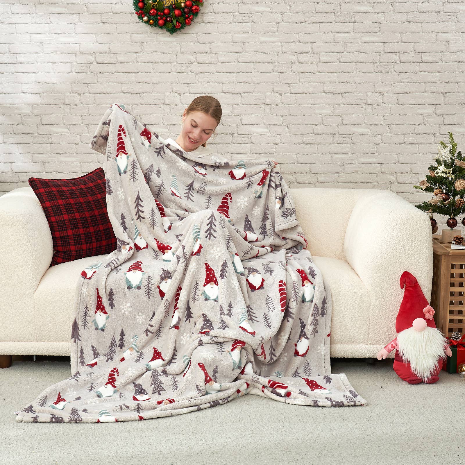 DreamValley - Wholesale Throw Blanket - CB Gnome Christmas Throw Blanket, 50*60"21