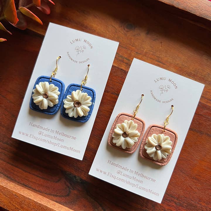 Midnight Morning blommiga örhängen för wholesale av Lumu Moon Handmade Designs
