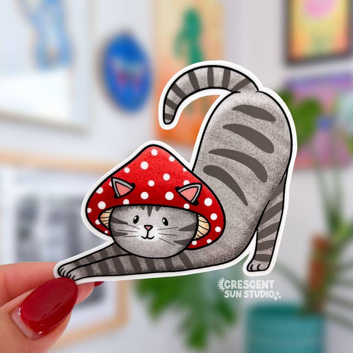 Adesivo grigio con gatto soriano, simpatico adesivo a forma di fungo per la vendita all'ingrosso da parte di Crescent Sun Studio
