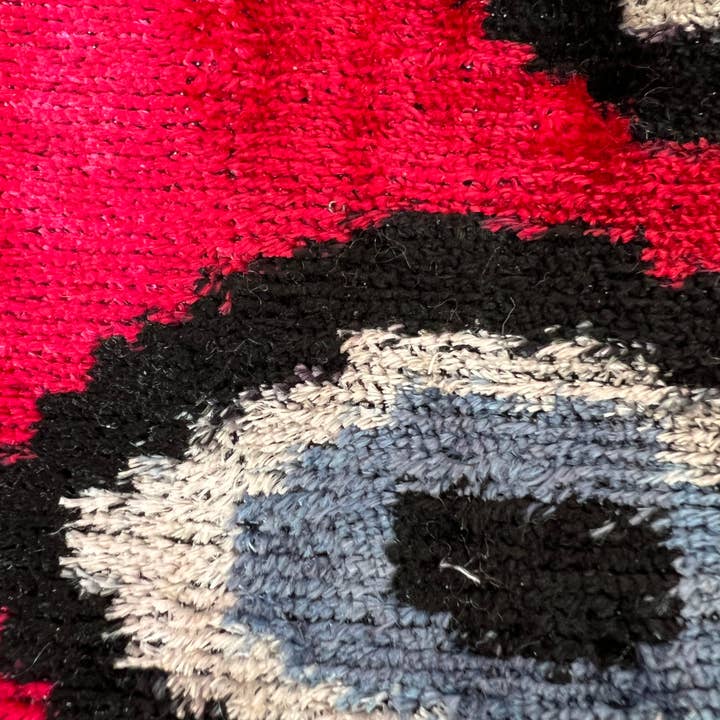 Ikat Atelier – Großhandel Stoff – ikat stoff, ikat red eyes stoff, ikat handgewebter stoff5