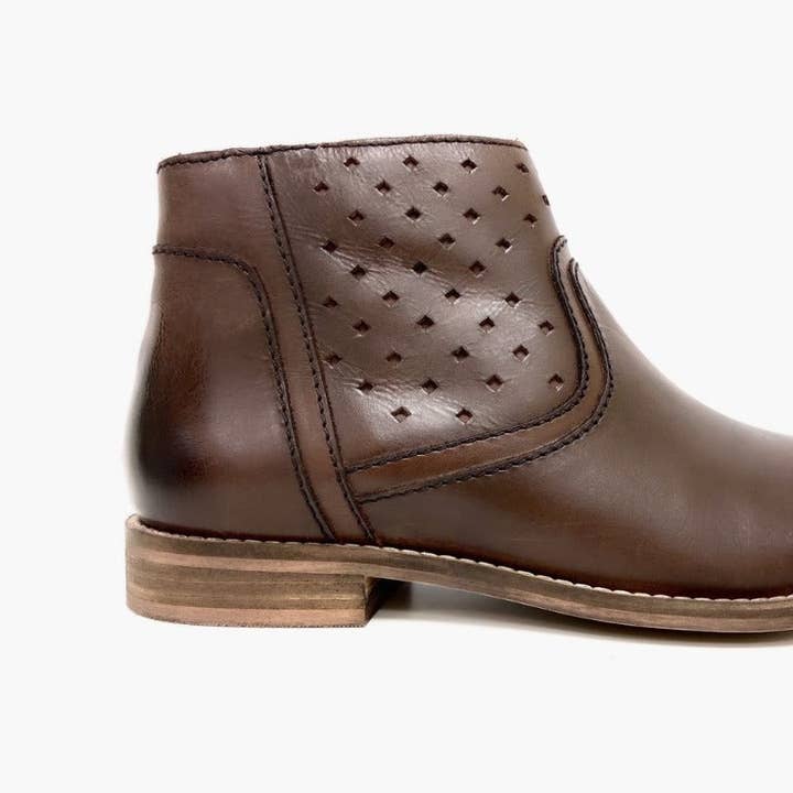 Gabriella Brown Stiefelette mit niedrigem Blockabsatz für den Großhandel von Only Partners