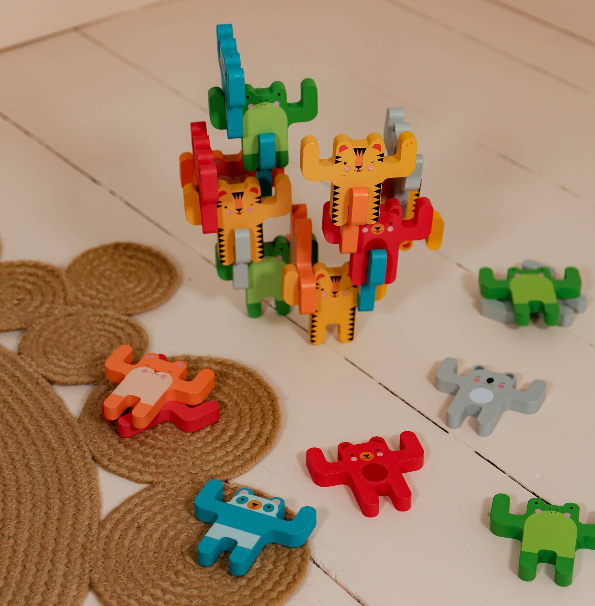 Chronicle Books - Wholesale Stacking Game - Animal Acrobats Balance Game4