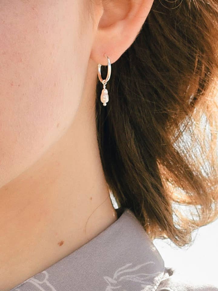 NISIA øreringe med hoops i sterlingsølv for engroshandel hos Ann Acid