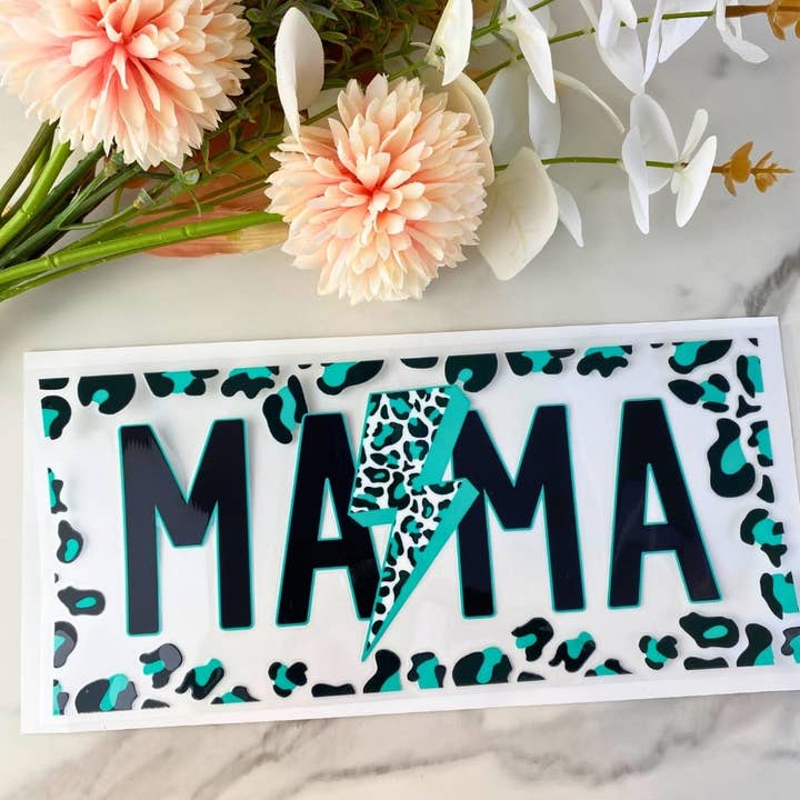 Mama Teal Luipaardprint | 16 oz UV DTF Wikkel voor wholesale door HKS Custom Designs