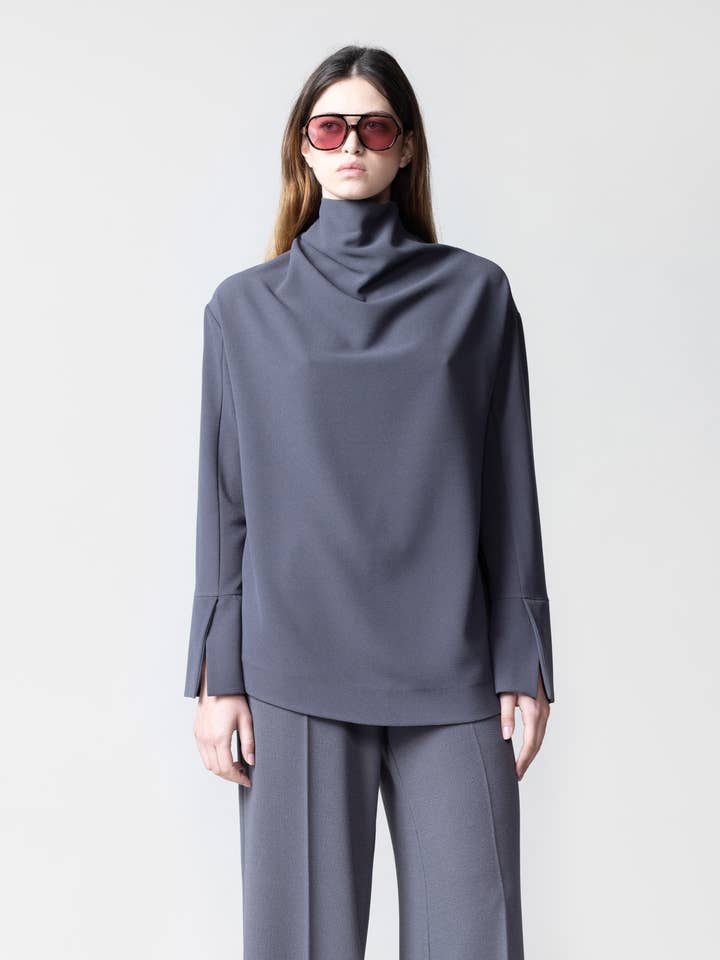 Blusa Salmone Crepe Goffrato pour la vente par Chiara Boncompagno