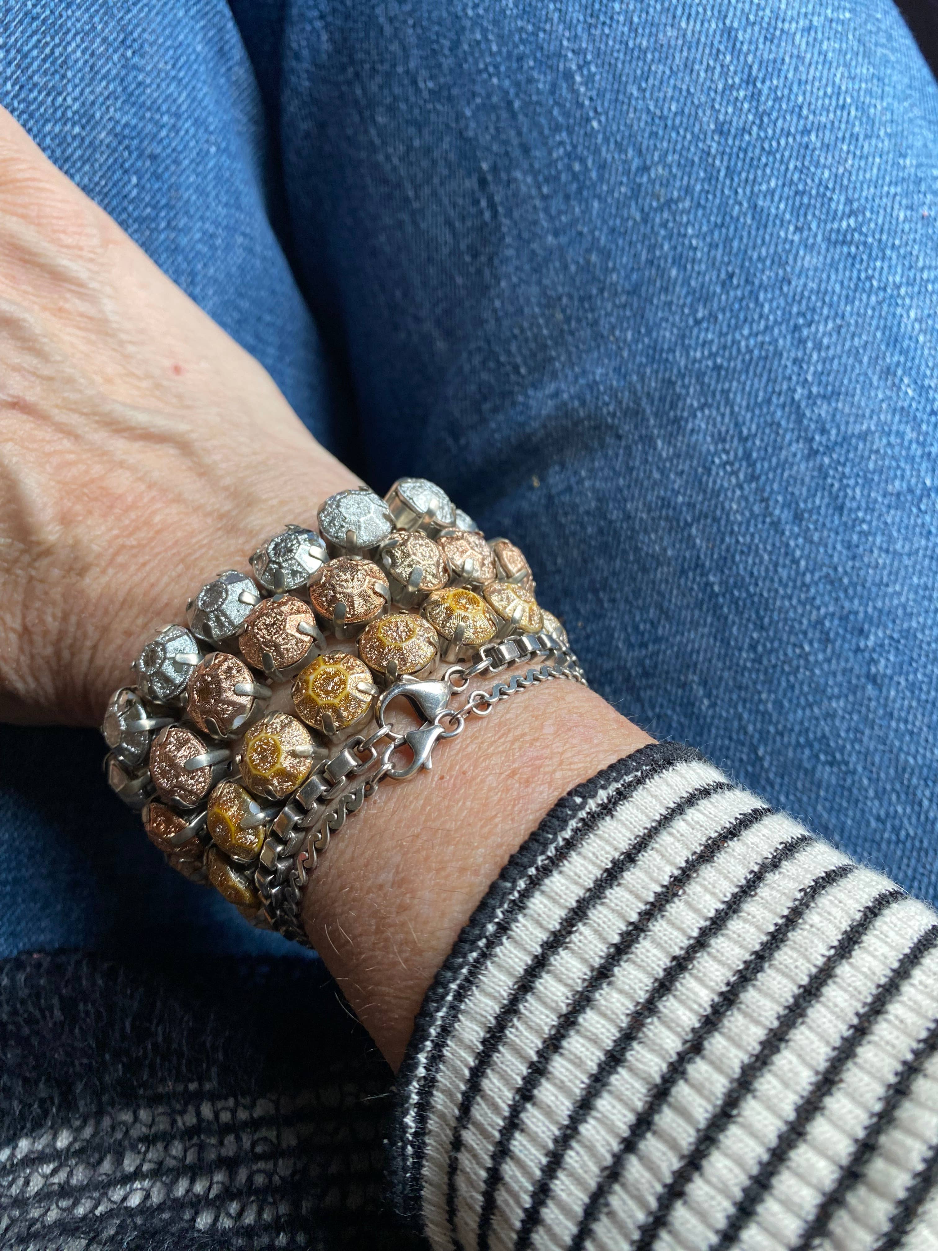 Tezeè - Wholesale Beaded Bracelet - bracelet with round opaque rhinestones