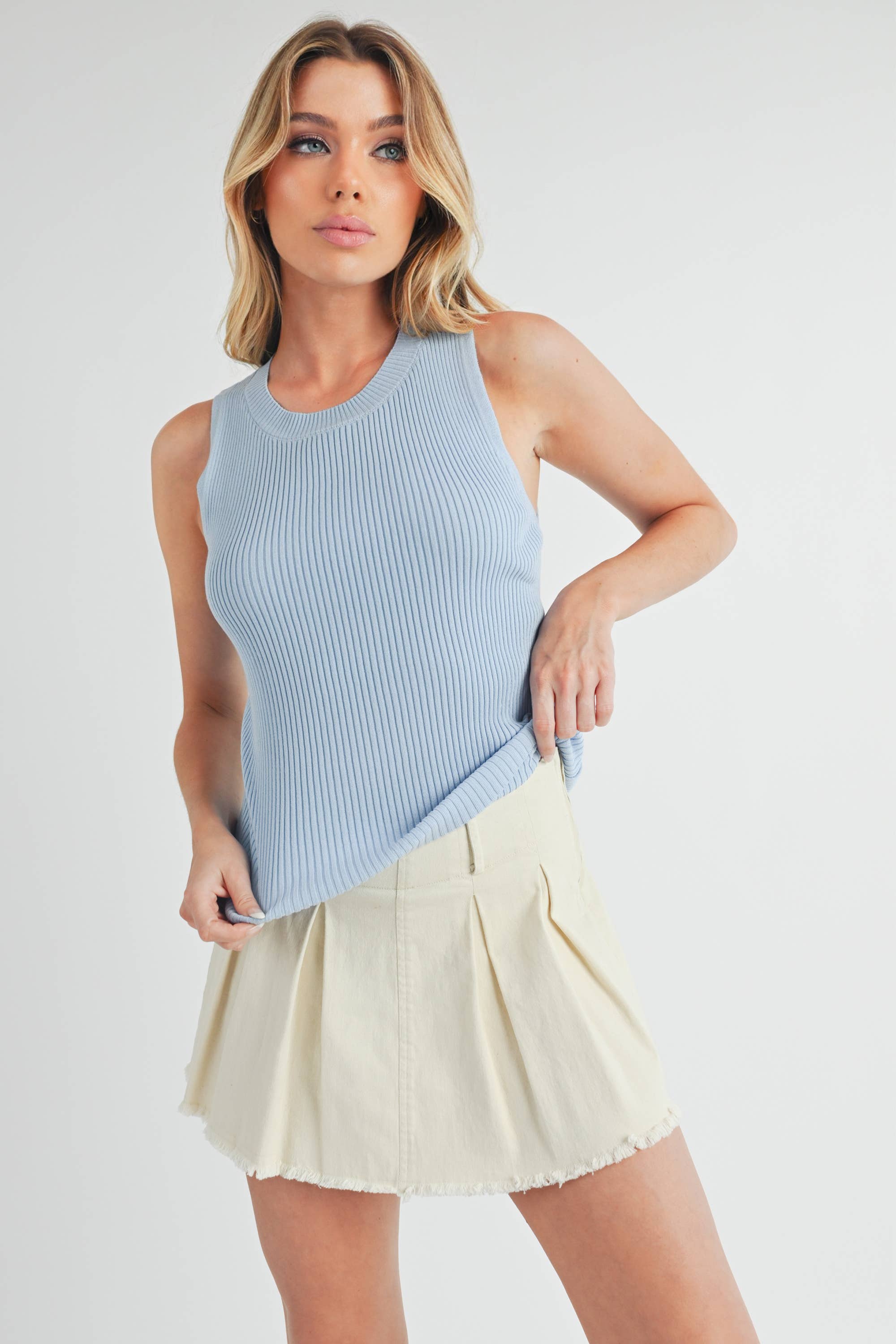 AEMI + CO – Engroshandel Tanktop – Kvinder – Jadine strikket tanktop 3131DN25