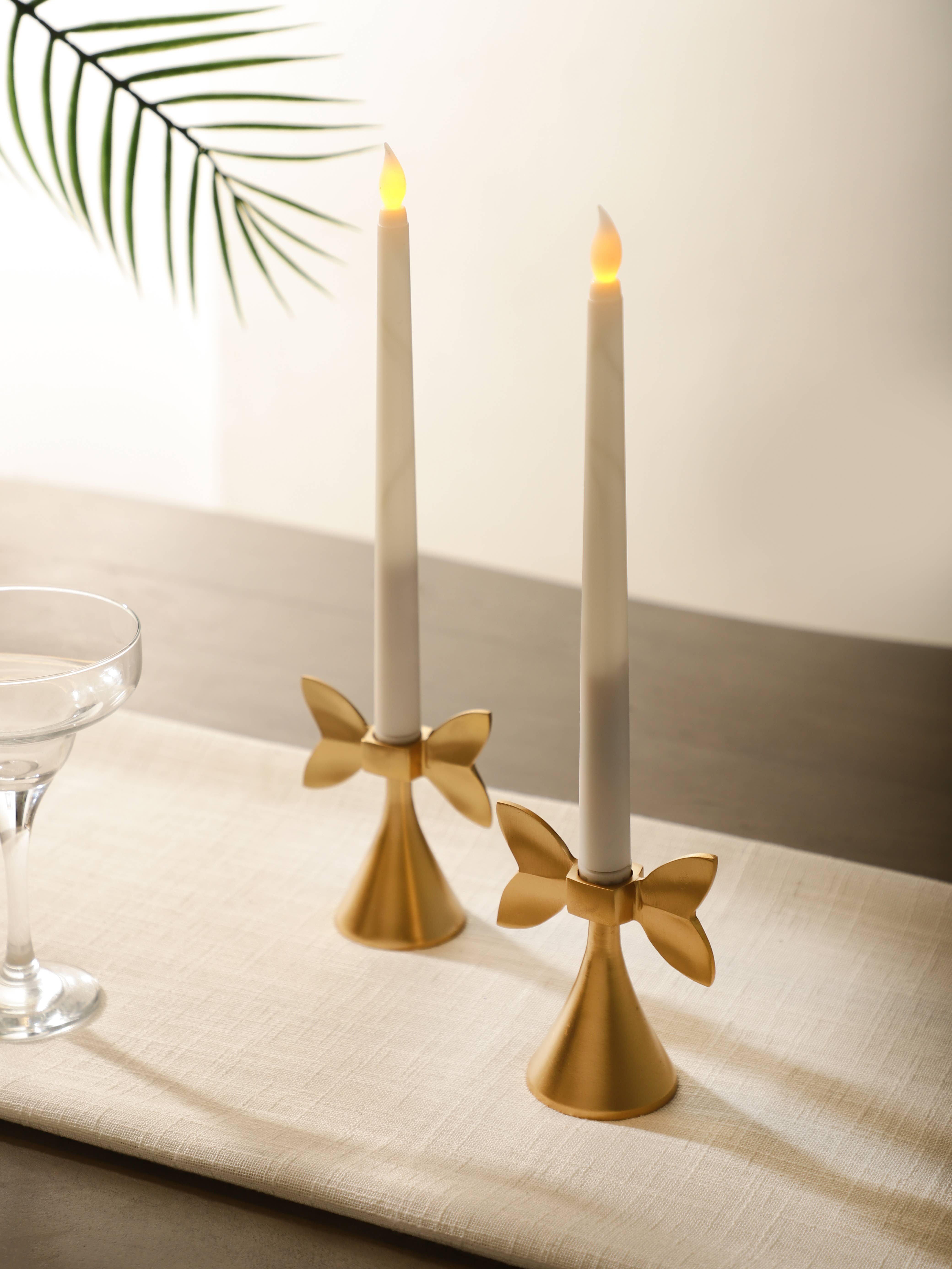 Casa Amarosa – Großhandel Kerzenhalter – Bogenförmiger Metall-Kerzenhalter für Stabkerzen_Gold 10 cm1