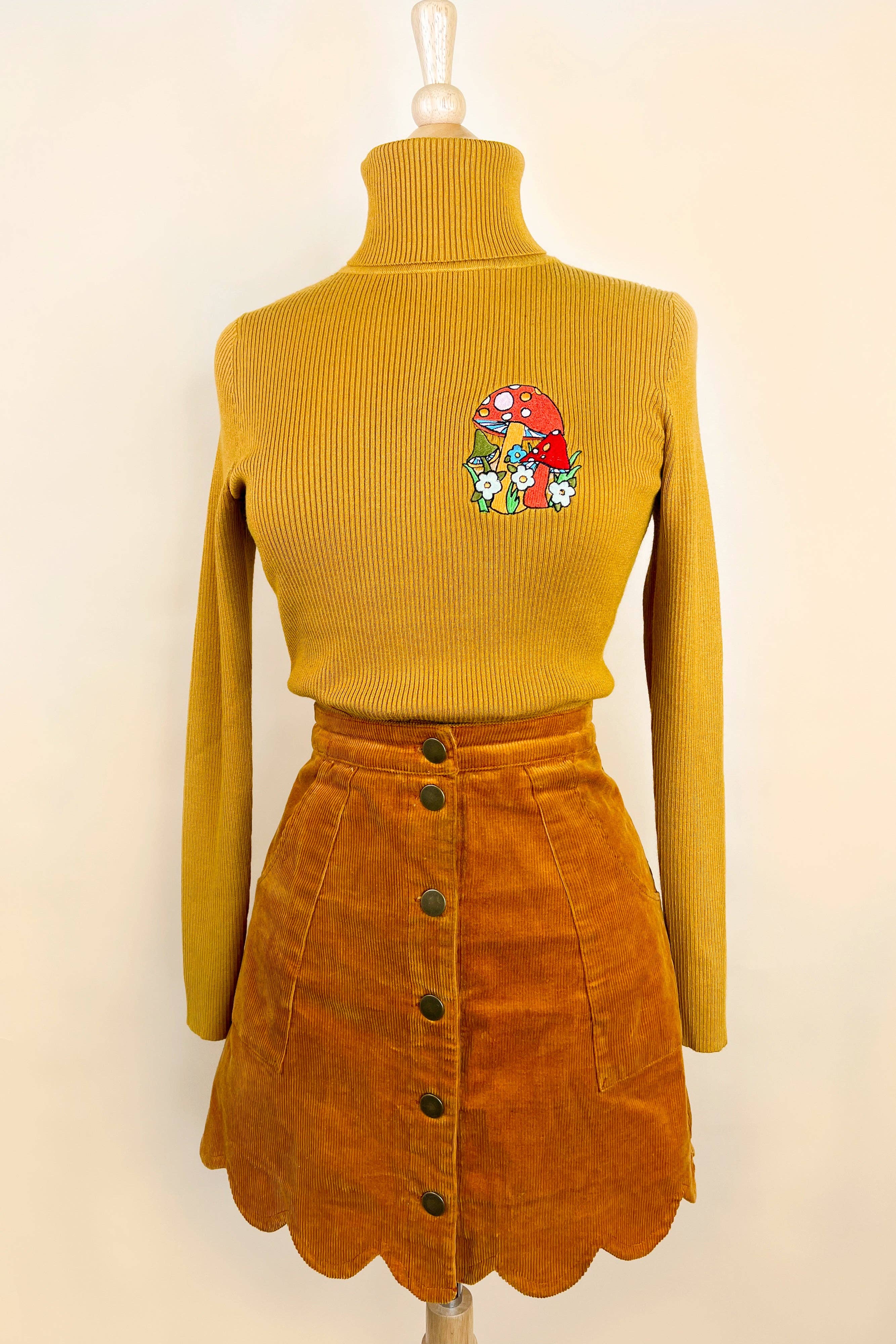 Mischief Made – Pulôver - Mulher por atacado – Camisola Gola Mostarda Gola7