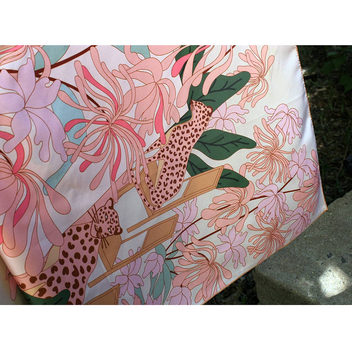 Jessie Zhao New York – wholesale Scarf – Women's – Double Sided Silk Scarf Of Jungle Gathering12