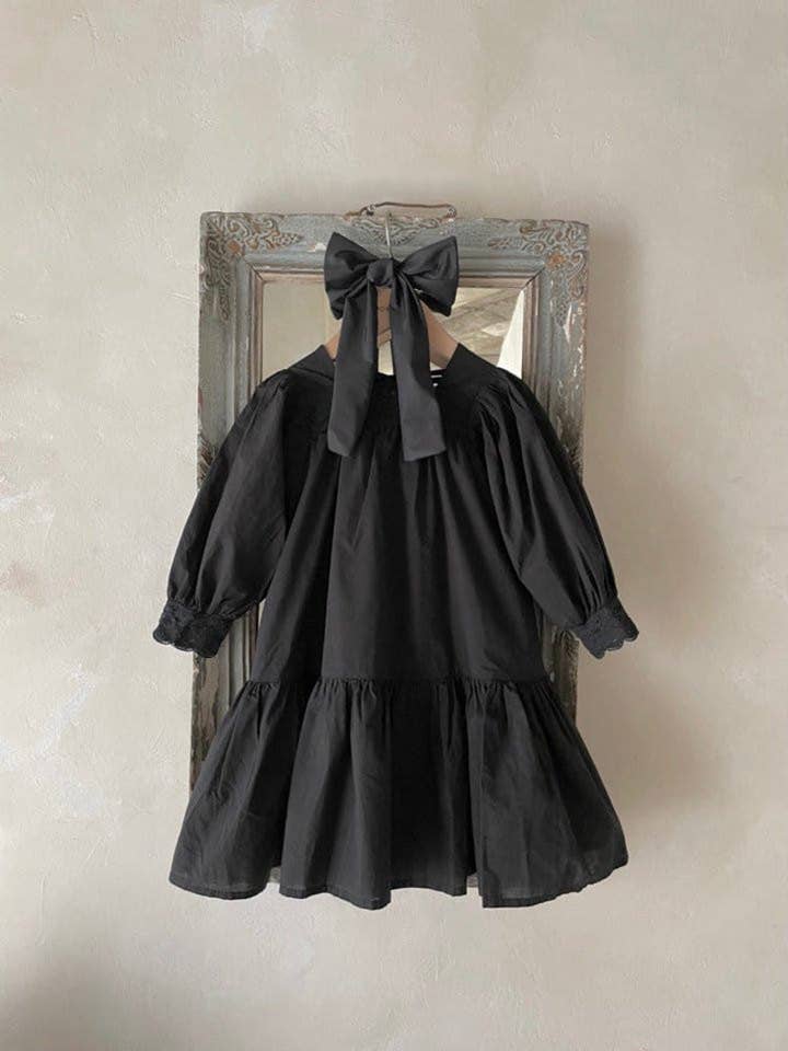 MyKids-USA® – Engroshandel Kjole - Børn – Baby Pige Ensfarvet Kjole med Blonder Design, Firkantet Halsudskæring og Lange Ærmer Prinsessekjole4