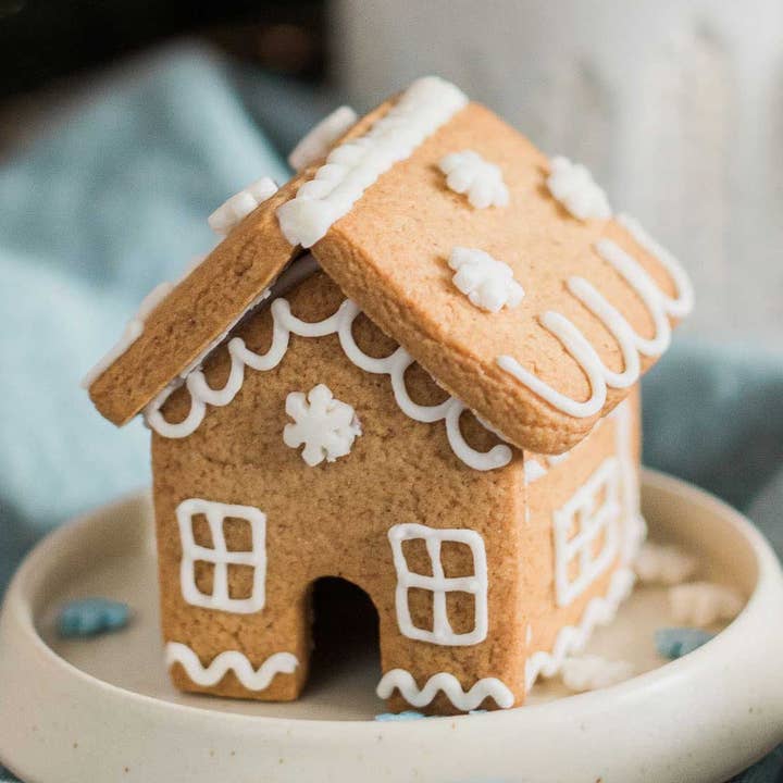 DIY Tiny Gingerbread House Kit for wholesale by Honeywell Bakes
