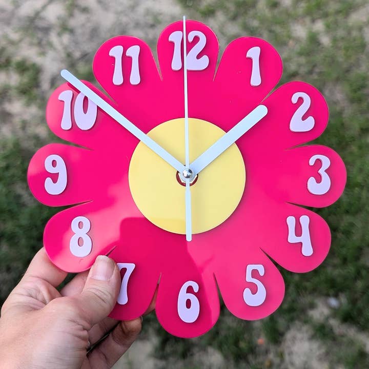 Shelfish Modern – wholesale Wall clock – Mini Retro Vintage 1970s Inspired Daisy Wall Clock -Funky Wall Clock - Retro Clock - Flower Power -Mini Clock - Kitchen Clock - Flower Clock