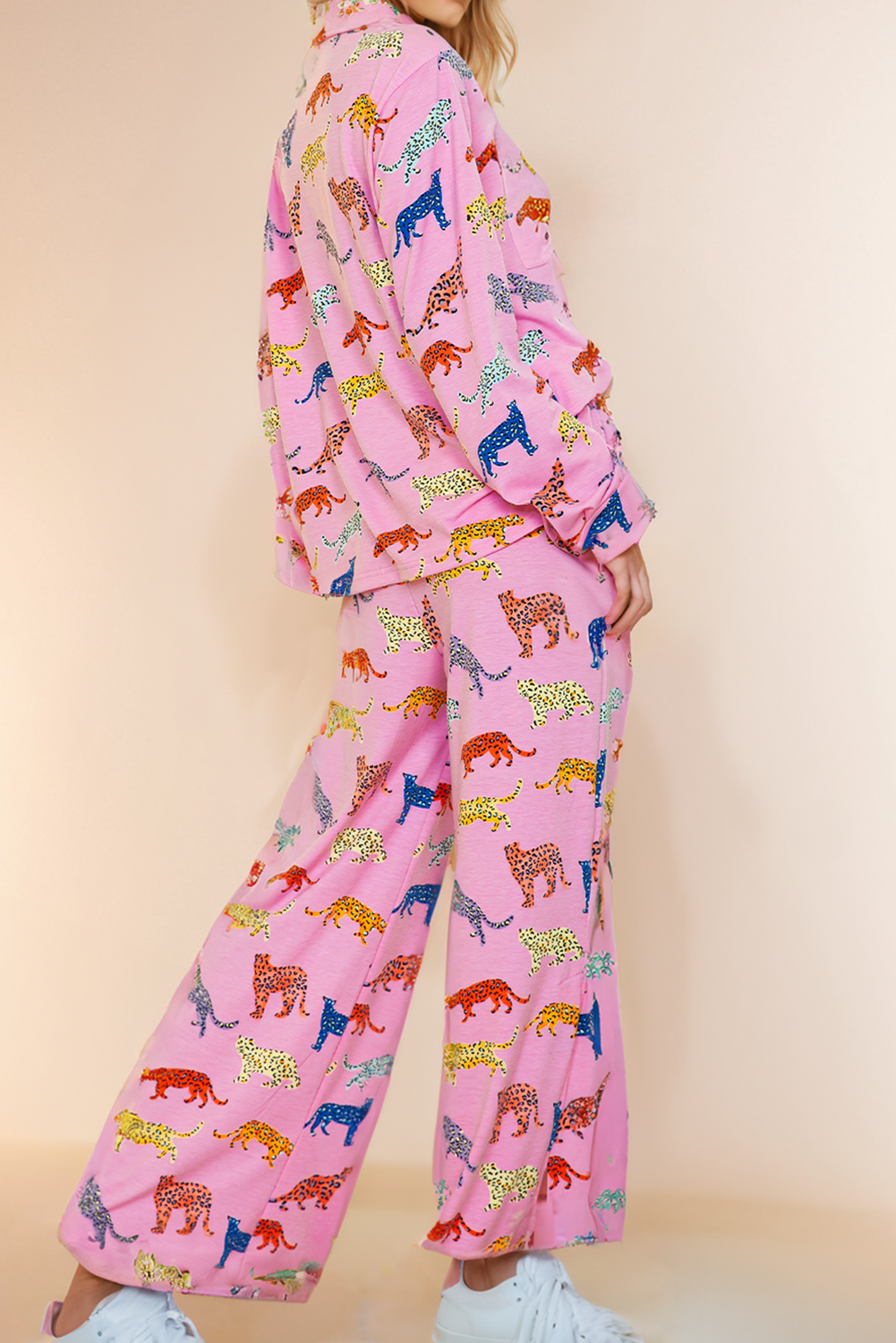 Pink Cheetah Print Long Sleeve Shirt and Pants Pajama Set for wholesale on Faire1