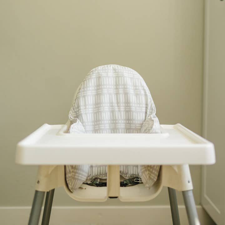 Housse de coussin IKEA Antilop à motif neutre pour la vente par Little Joy Co.