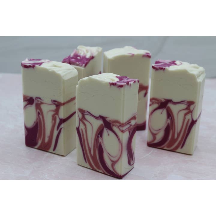 Parker Nadine Soap Company – Großhandel Feste Seife – Seifenriegel mit dunklen Kirschen und Vanille