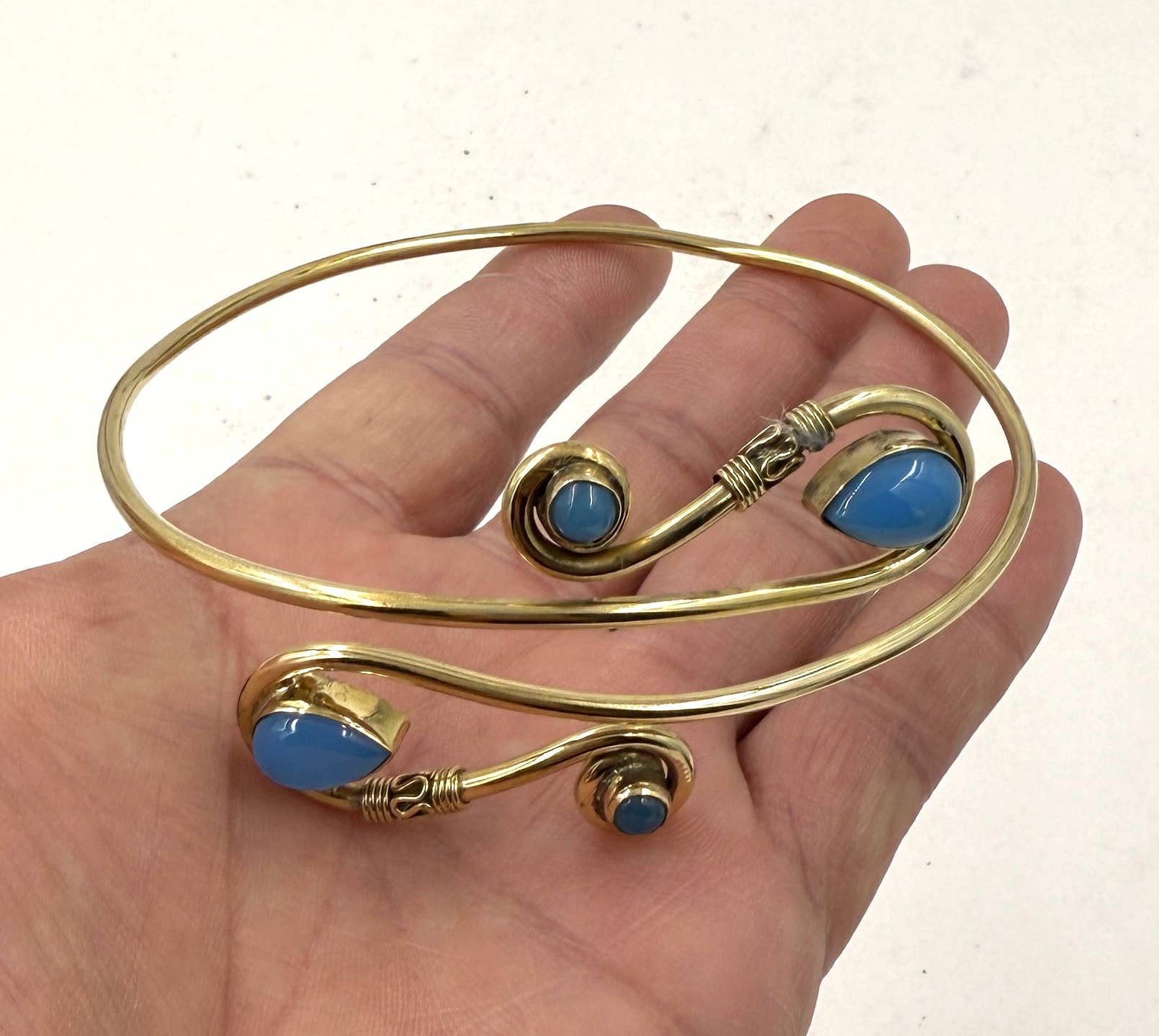 Lungta Imports – Engroshandel Manchetarmbånd – Håndlavet armcuff-armbånd med sten0