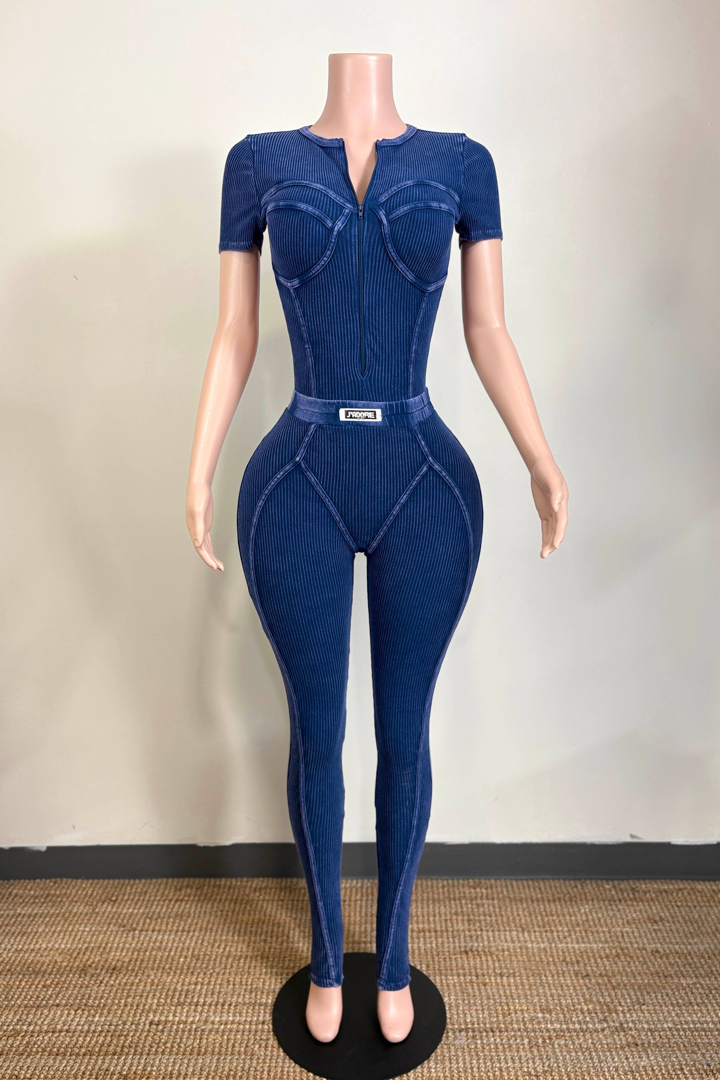 Dalia Studio – Engroshandel Jumpsuit - Dame – MINERALVASKET FORLYNLÅS KONTOUR JUMPSUIT7