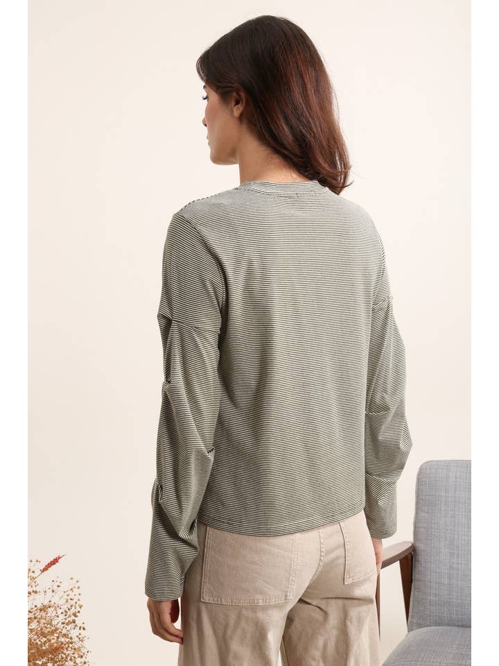 Daphnea - Wholesale T-Shirt - Women's - 31890 STRIPED T-SHIRT3