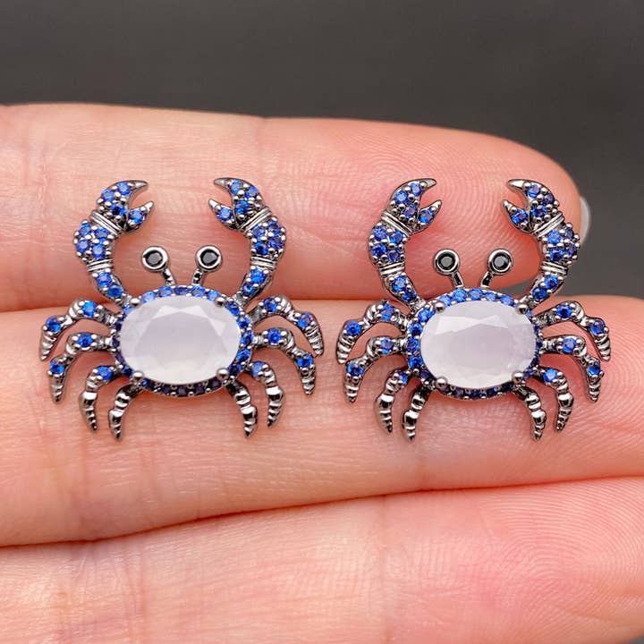 Mio Queena - Wholesale Stud/Post Earrings - Vintage Zircon Inlaid Mini Crab Ear Studs2