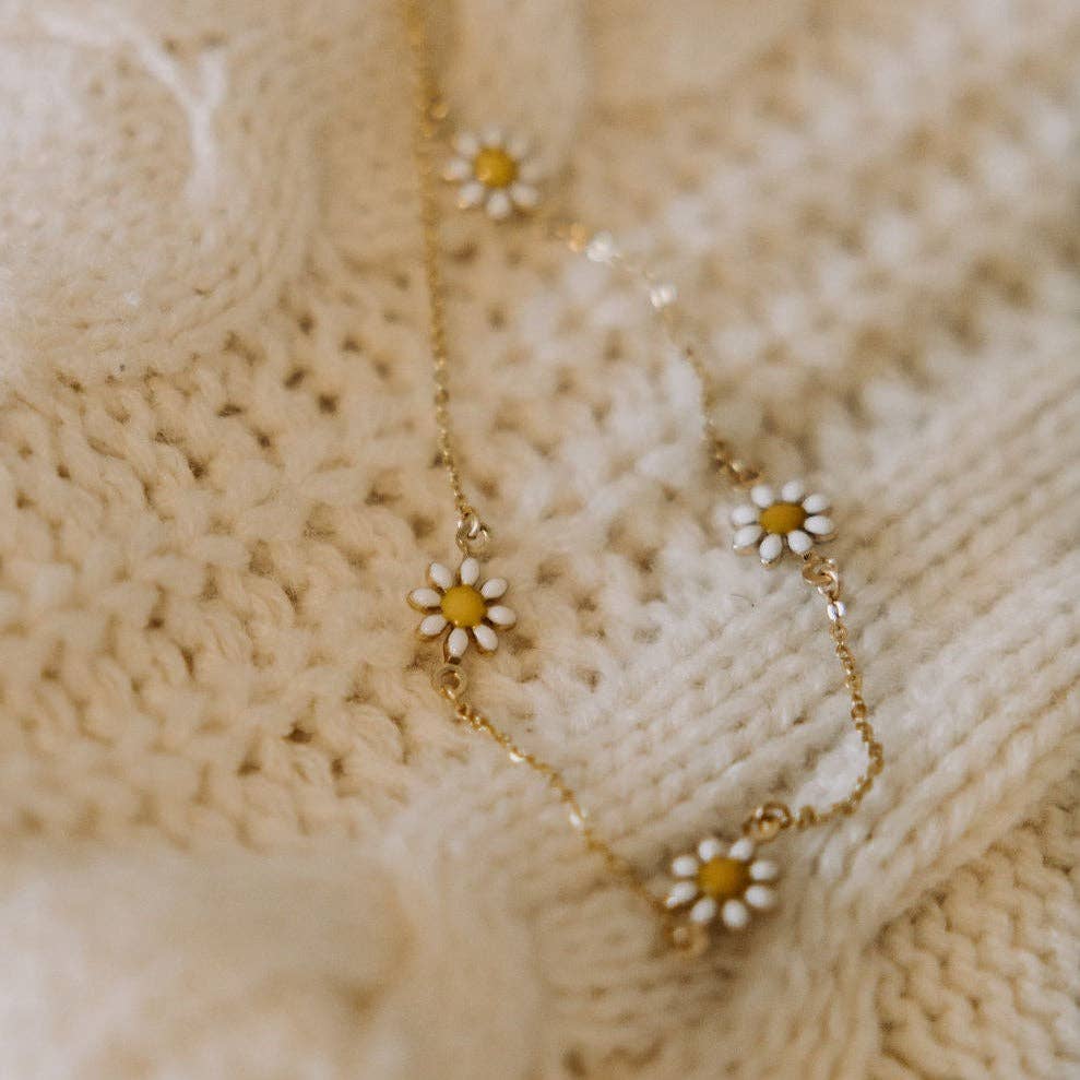 Mauve Jewelry Co. - Wholesale Pendant/Charm Necklace - Carolina Daisy Necklace1
