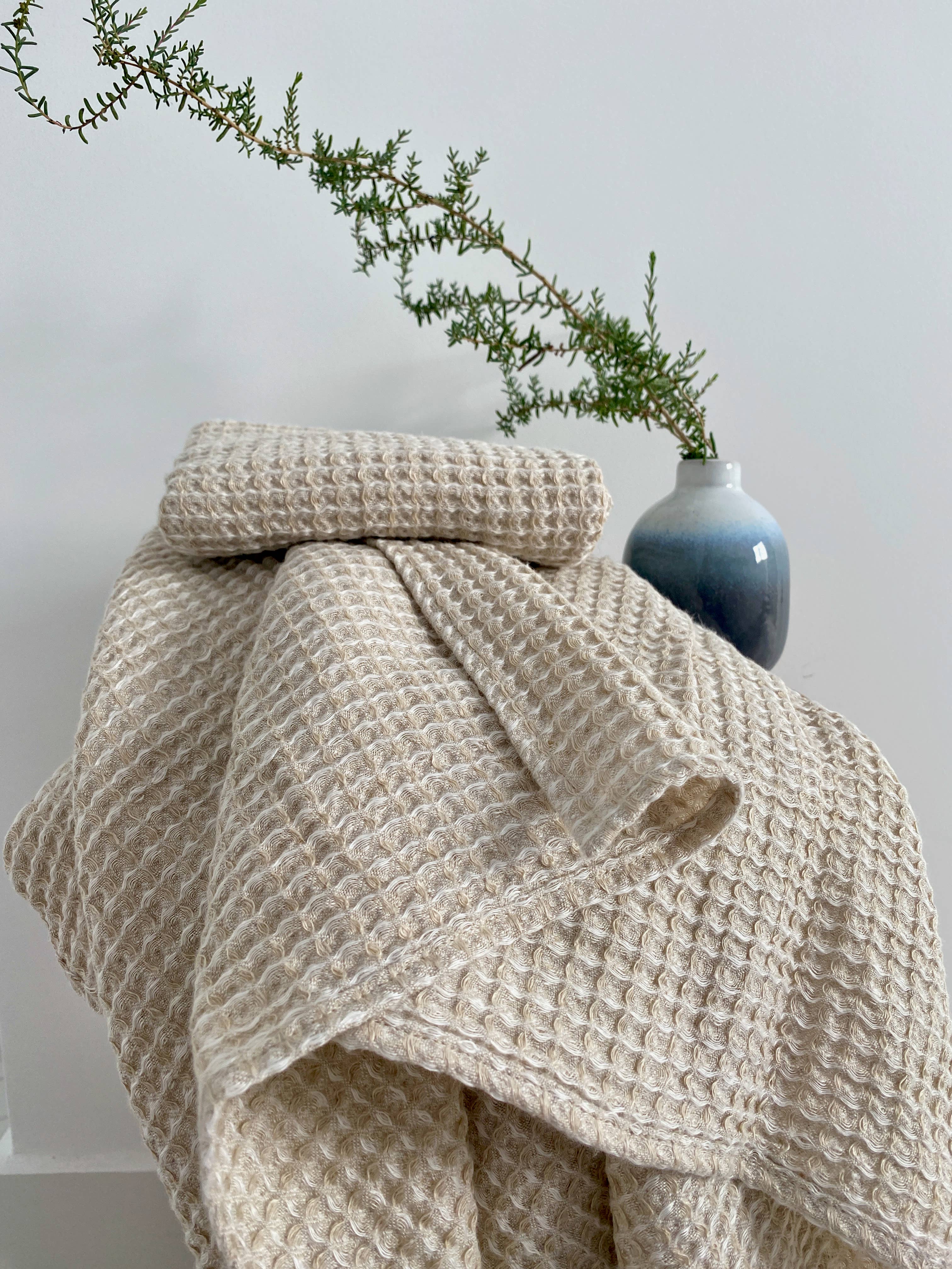 Lina Luxe - Wholesale Bath Towel - Alizé - Washed linen waffle bath towel2