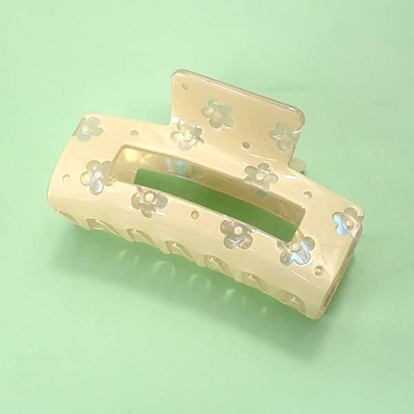 JOSSLYN by wall to wall - Wholesale Hair Clip - Women's - LUXE CUTOUT DAISY HAIR CLAW CLIP | 40H804