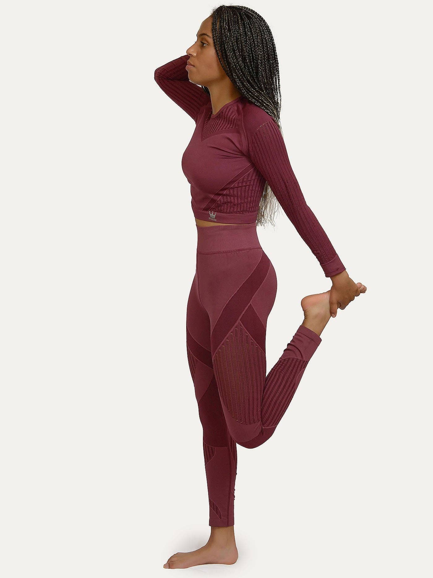 Anaissa - Wholesale Athletic Top - Women's - Seamless 3D sports top, Alisha2