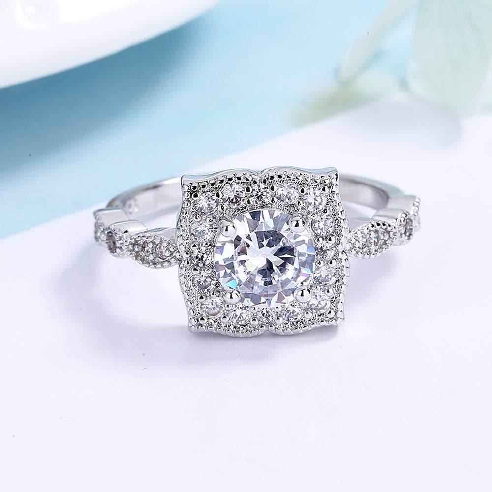 Amy and Annette - Vente Bagues de fiançailles - Bague en argent sterling avec détails milligrain et diamant simulé taille brillant1