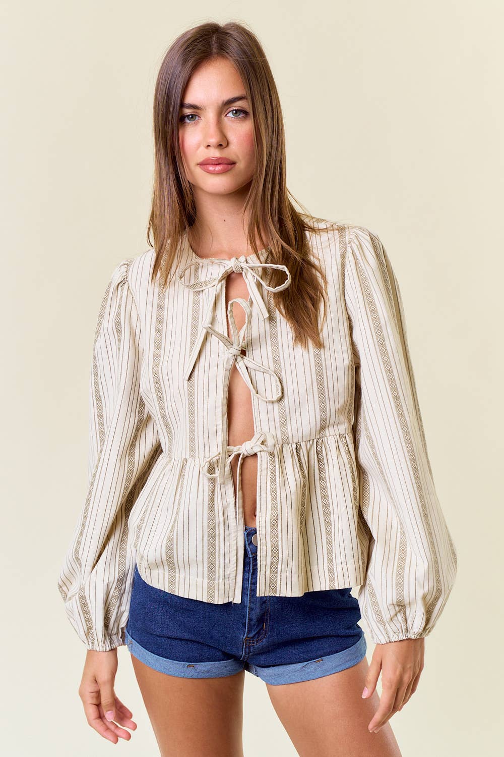 Doe and Rae – Blusa - Mulher por atacado – Blusa Peplum de Veludo de Manga Comprida com Gravata Boca Frente Peplum - 44762T-15