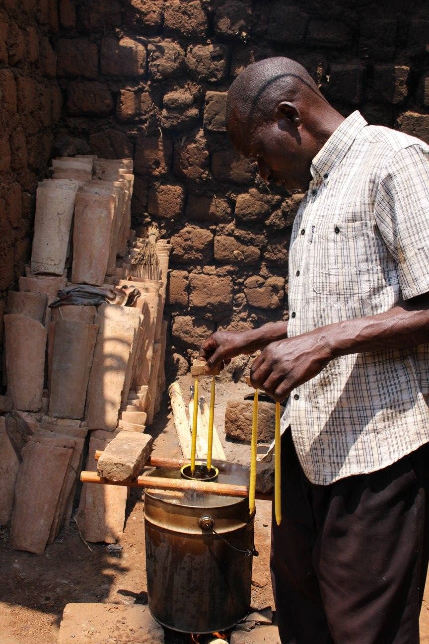 Azizi Life - Wholesale Tapered Candle/Candlestick - Twisted Beeswax Taper Candles- Set of 31