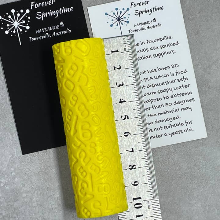 Texturierter Roller mit Geburtstagszahlen: Kunst, Backen, Basteln für den Großhandel von Forever Springtime