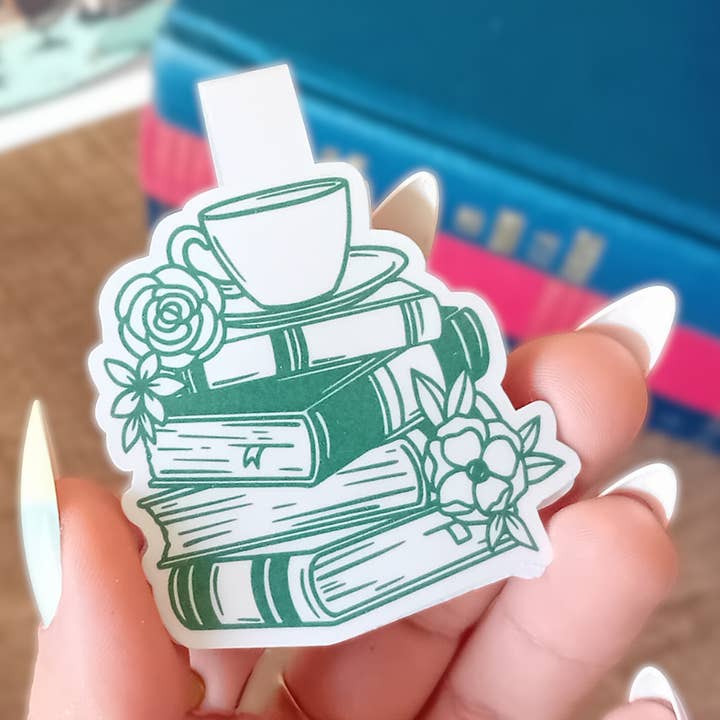 Magnetic Bookmark - Stack of Books with Cup for wholesale by La baleine qui embosse
